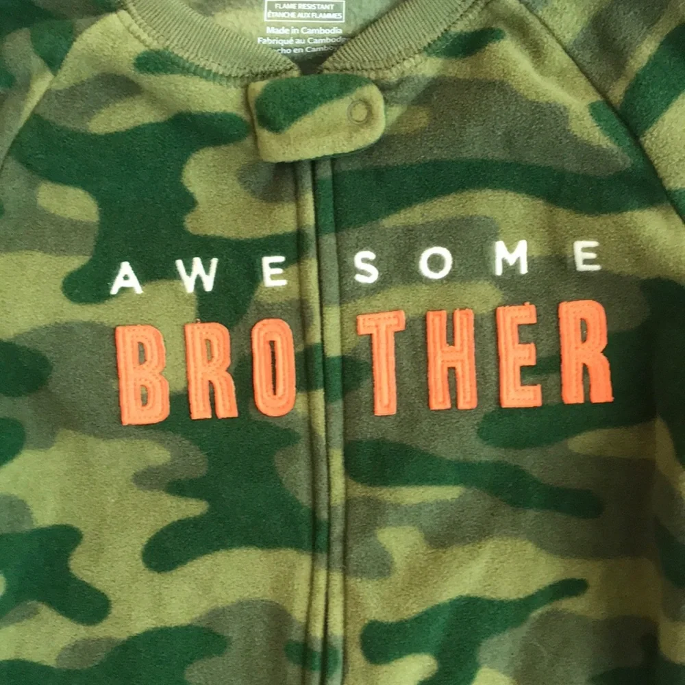 Carter’s Awesome Brother Camo Footie - Picture 4 of 6